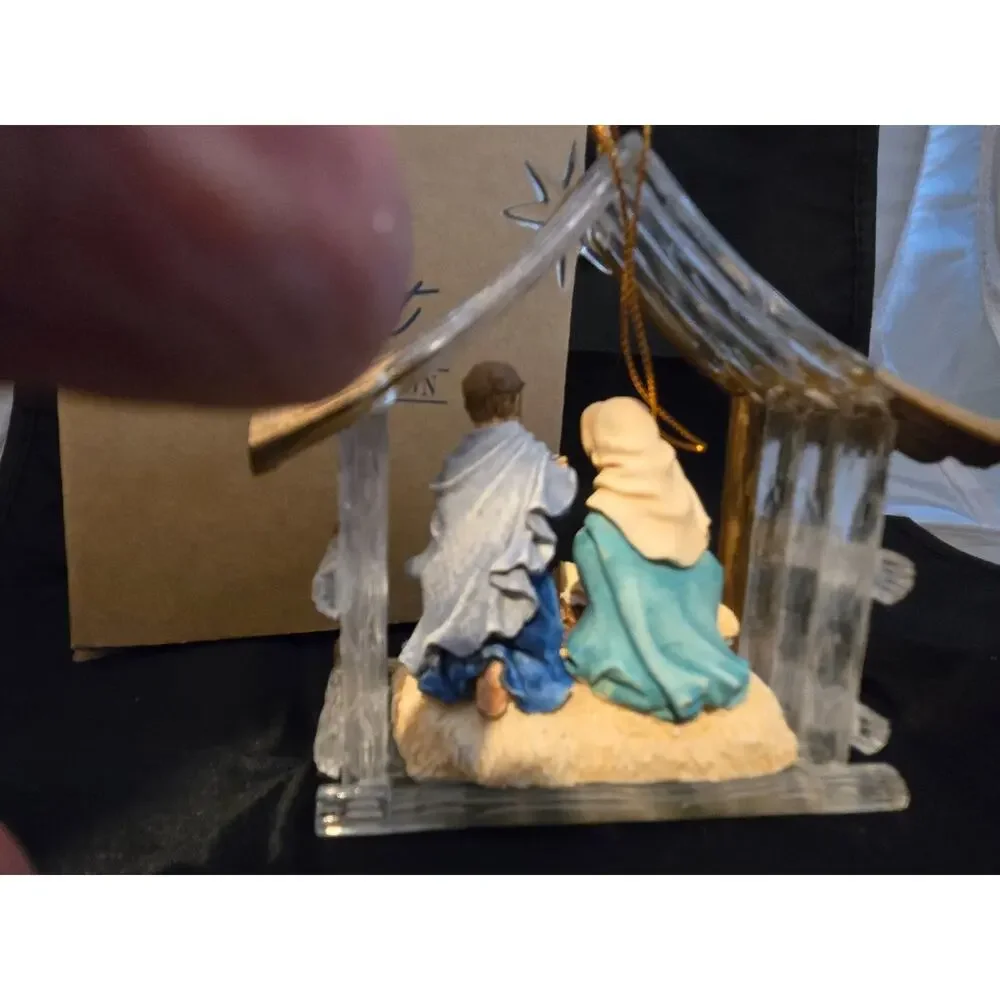 Avon Gift Collection Lighted Musical Hanging Nativity Ornament Christmas 2000